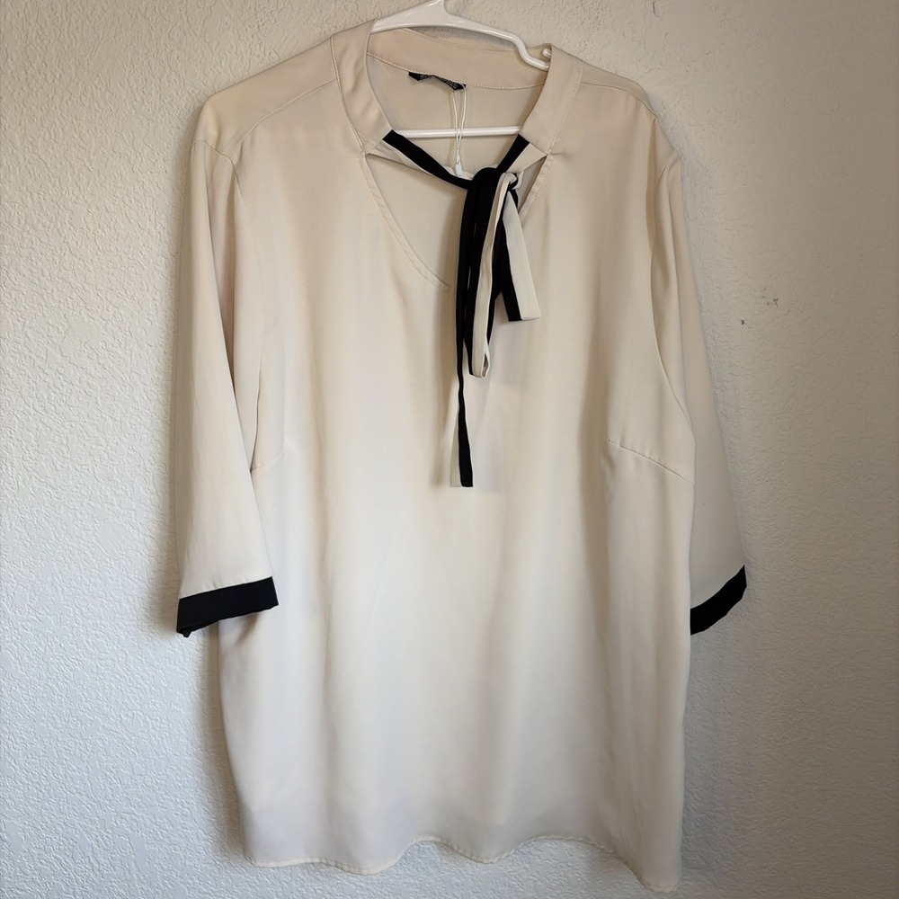 Bloomchic Size 18-20 Dressy Soft Work Blouce Shirt Top With Tie - Picture 1 of 6